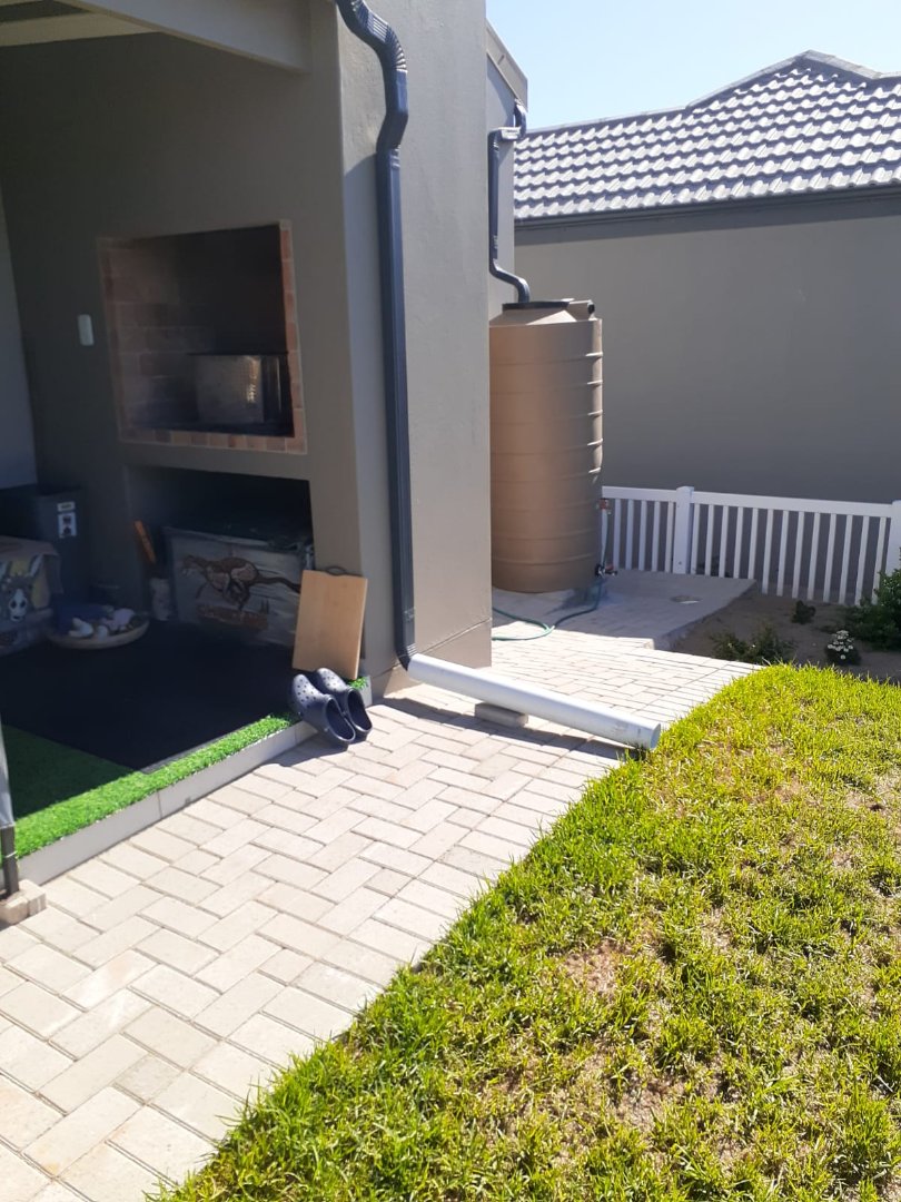 To Let 2 Bedroom Property for Rent in Reebok Western Cape